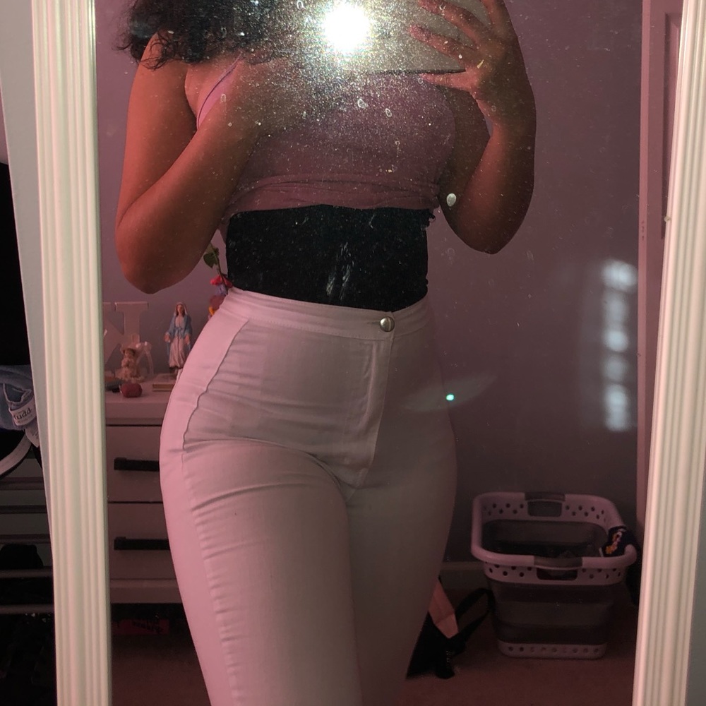 White high waisted fashion nova jeans. Size 5. $15